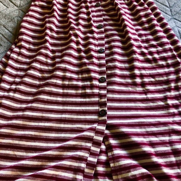 Burgundy/white striped shin length midi dress - Picture 6 of 6